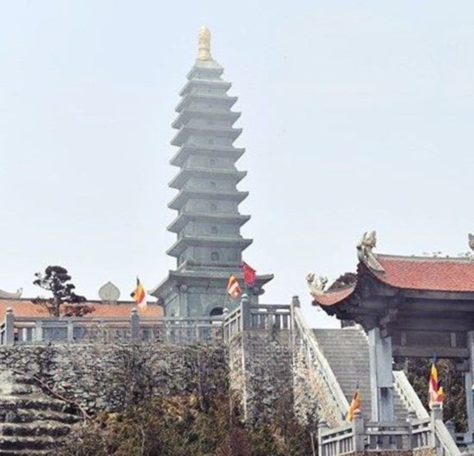 Bảng giá 999+ mộ tháp đá TpHCM 2025