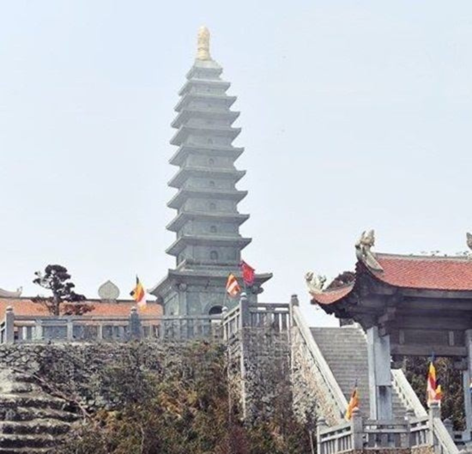 Mẫu mộ tháp đá TpHCM-17