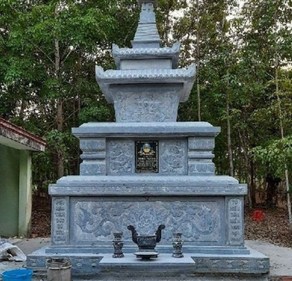 Mẫu tháp đá TpHCM-13