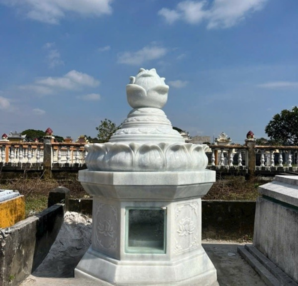 Mẫu tháp đá TpHCM-6